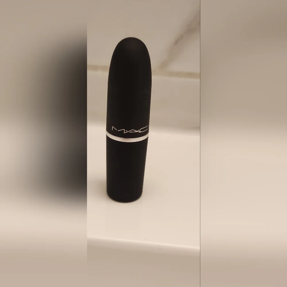 MAC Creme sheen Lipstick - Cross Ruby New Lipstick #935